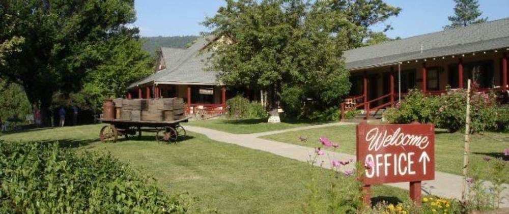 Hotel Sierra Sky Ranch Oakhurst Exterior foto