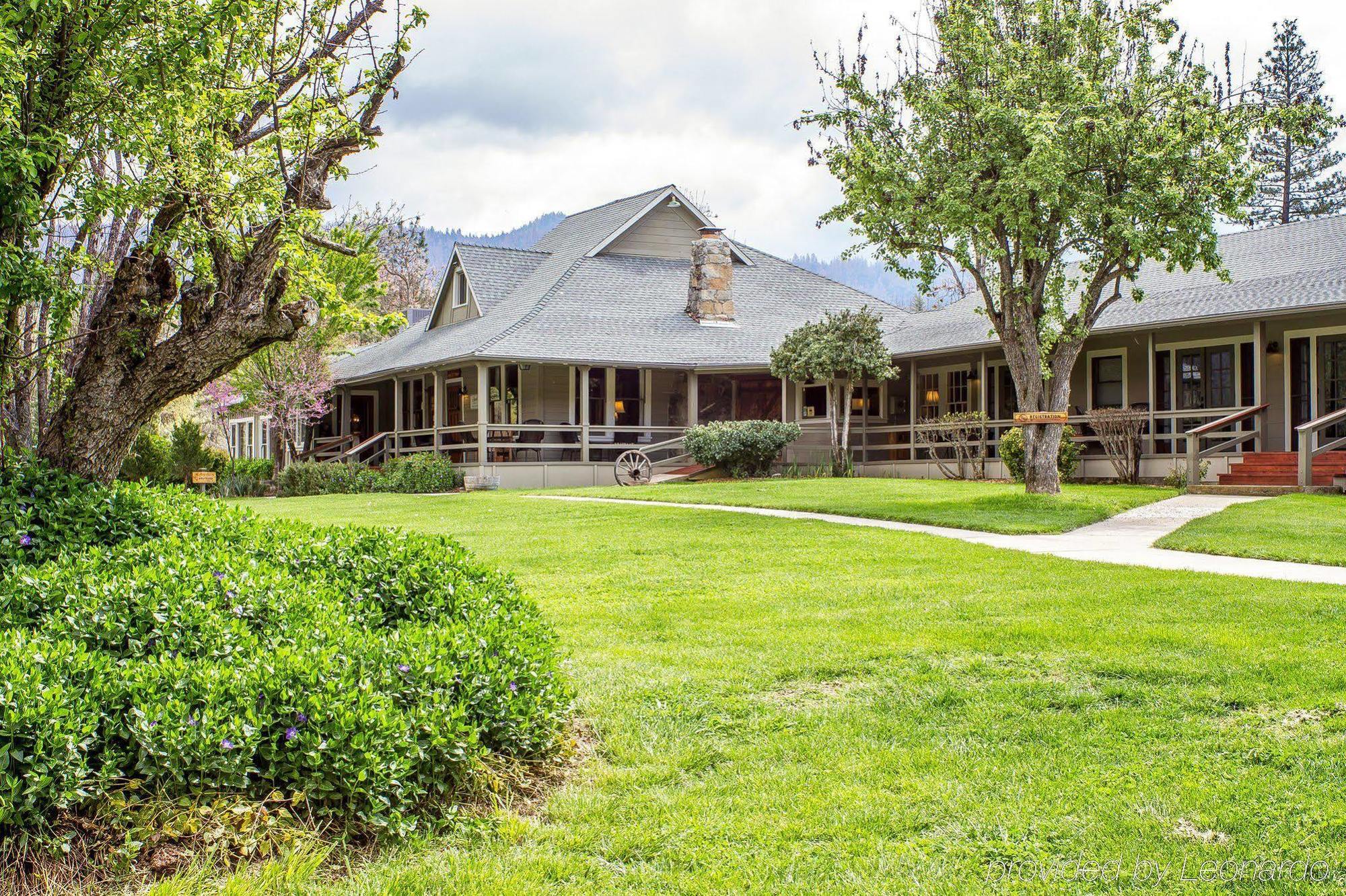 Hotel Sierra Sky Ranch Oakhurst Exterior foto
